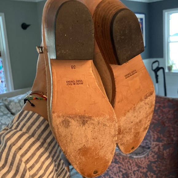 Golden Goose Viand Tan Suede Ankle Boots - Picture 6 of 11